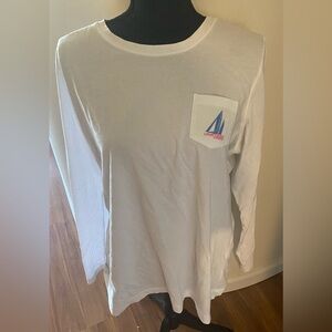 Vineyard Vines Woman’s XL 98 Sails White Shirt Graphic Pocket Blue & Pink Logo